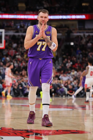 世界杯直播app入口-媒体人：东契奇嘻嘻哈哈拿下46+7+11 得分这件事对他实在太容易了