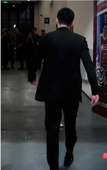 世界杯高清直播-杨鸣辞职，辽篮一个时代结束！